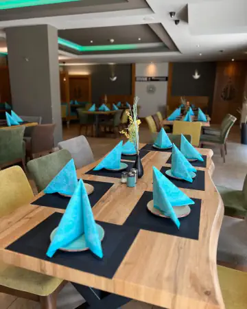 Divan Restaurant Innenraum